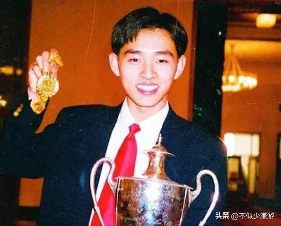 举重冠军装清洁工_举重冠军是什么意思_举重冠军生活