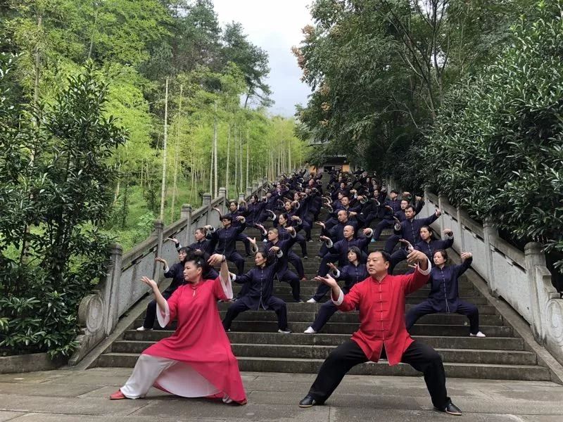 锻炼氧气_训练气息的运动_有氧运动练气息嘛