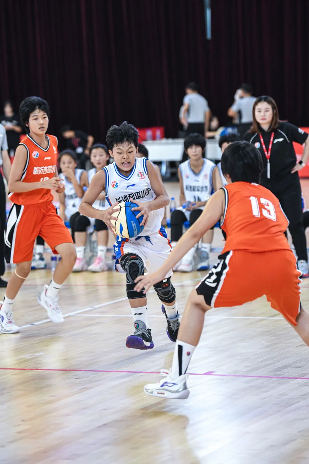 芬兰小组赛_芬兰小学生篮球赛冠军_篮球芬兰赛冠军小学生能参加吗