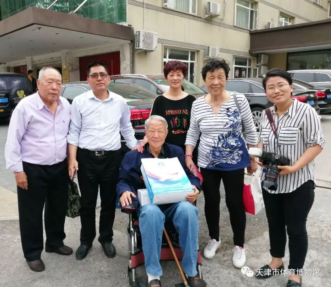 儿子打篮球拿冠军寄语_儿子获得篮球冠军朋友圈_儿子篮球比赛得了冠军的感言
