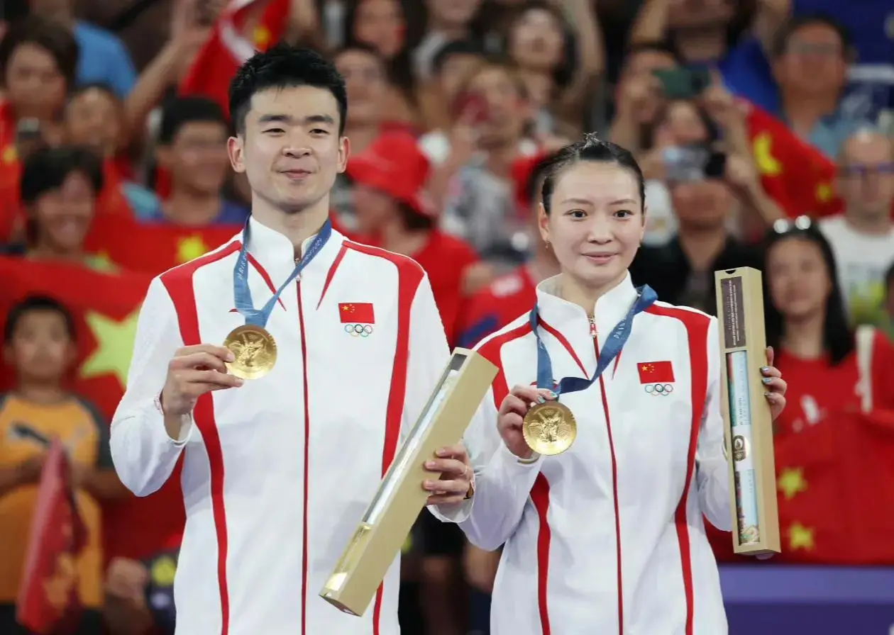 中国篮球赛冠军_中国队女篮球冠军是谁_中国篮球冠军叫什么名字